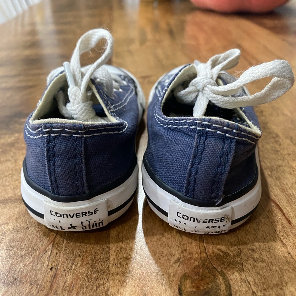 Chuck Taylor All Star Classic Converse Kids Sneakers in Navy Blue - Size 5 - Picture 3 of 7